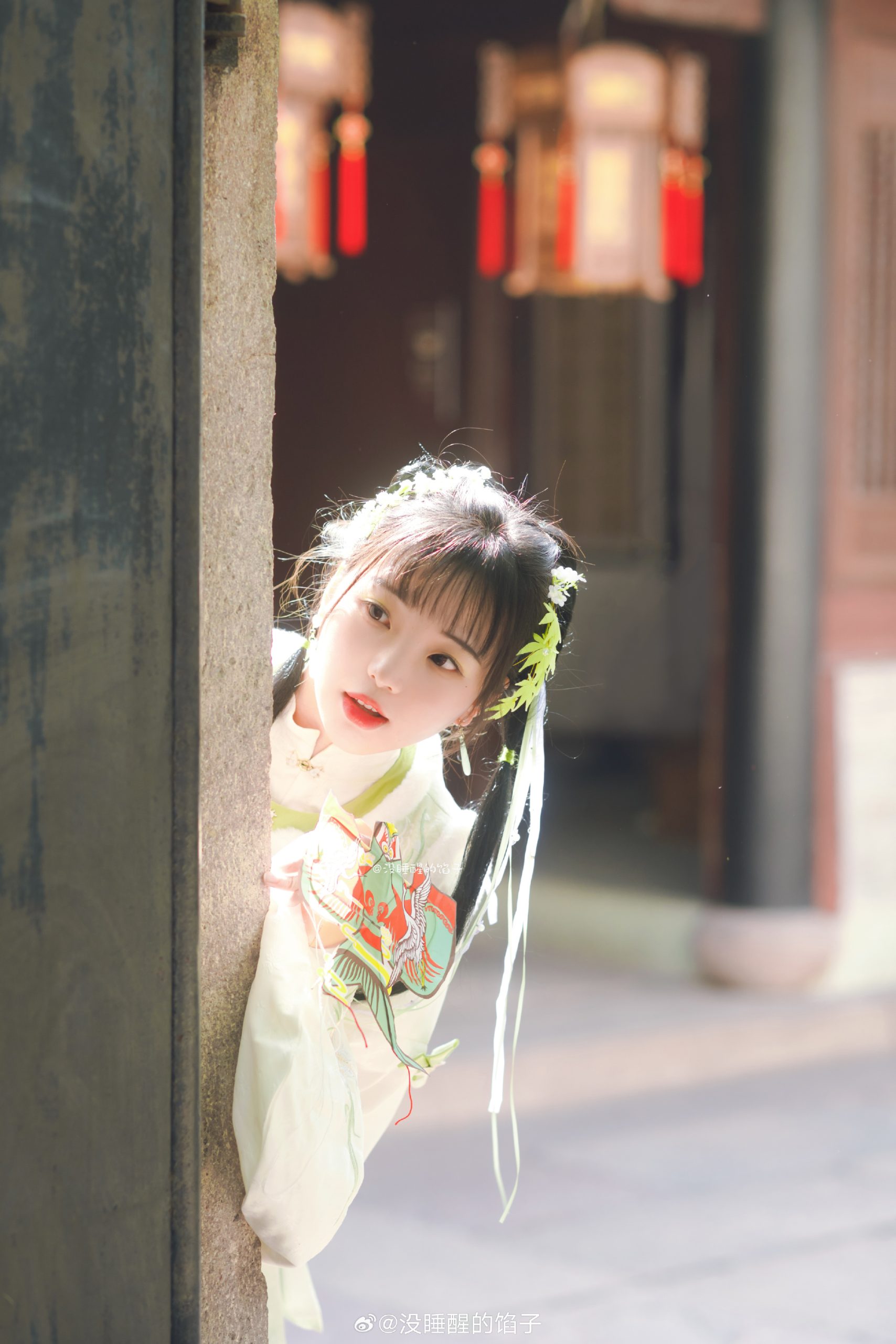 汉服 先生说考功名就得读书破万卷 但我也想和你趁好春光放纸鸢。@没睡醒的馅子-米哈社