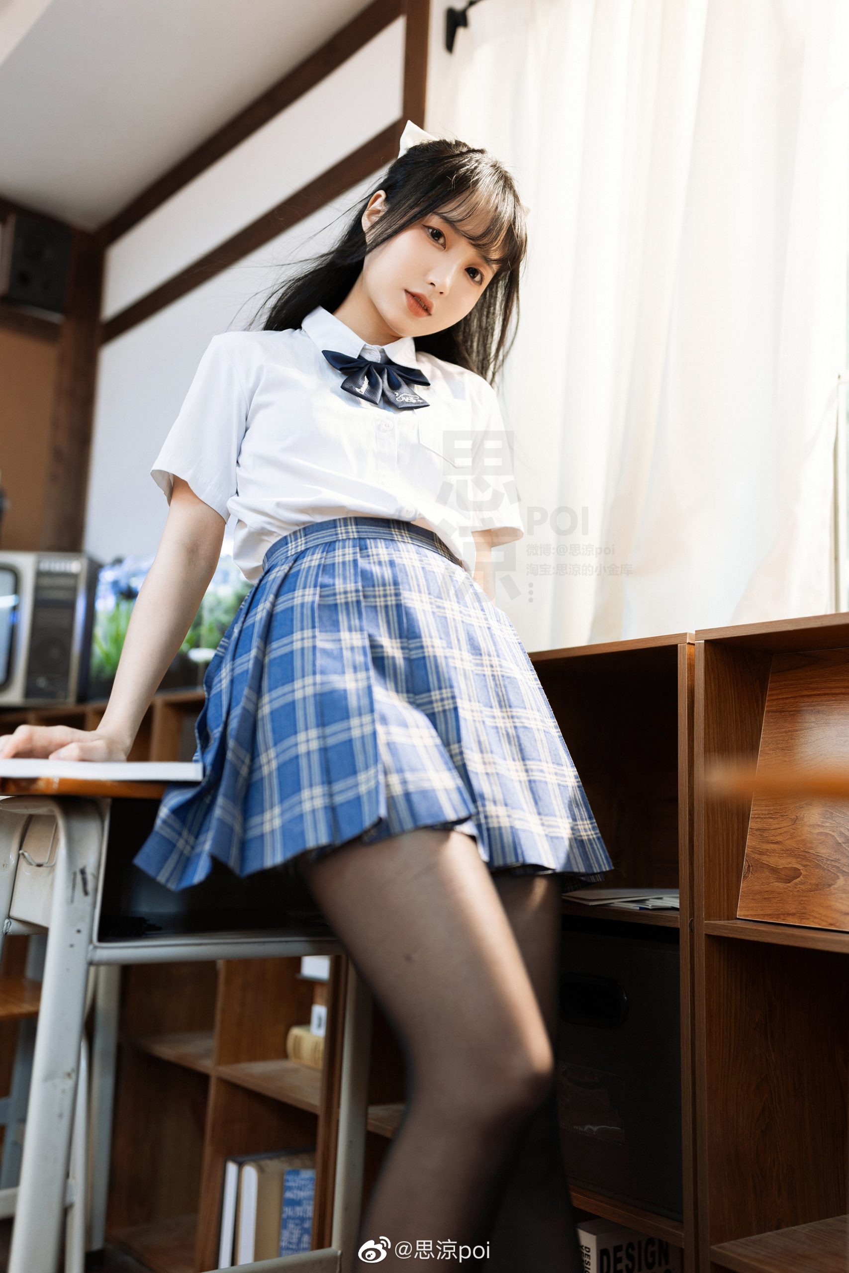 JK 你来啦？课间的晚风真的很舒服哦～ 好想看你穿jk的样子@思涼poi-米哈社