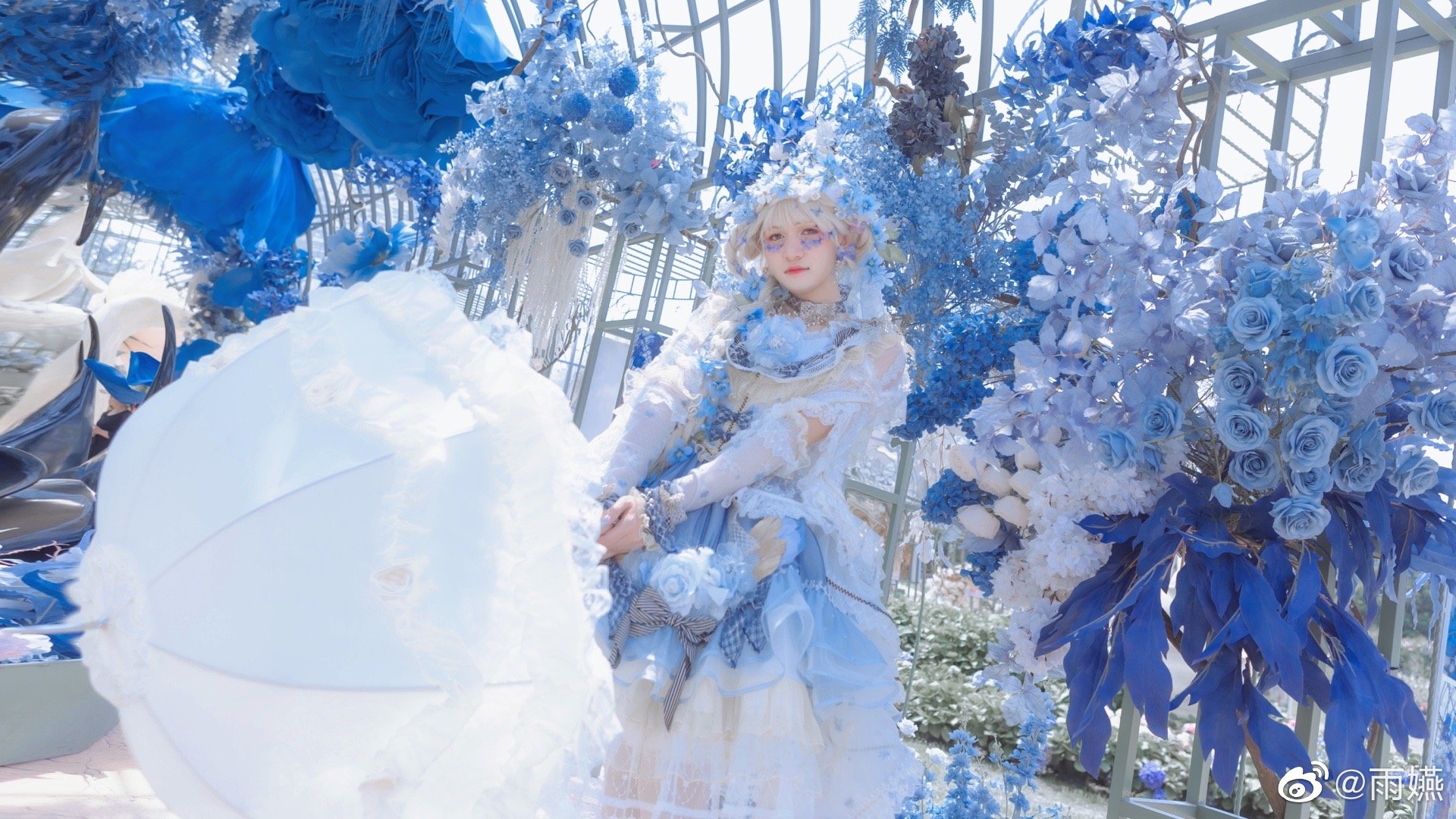 来自雪国的公主在庄园里嬉闹！ Lolita 写真 - 薔薇和玫瑰季！ @雨嬿-米哈社