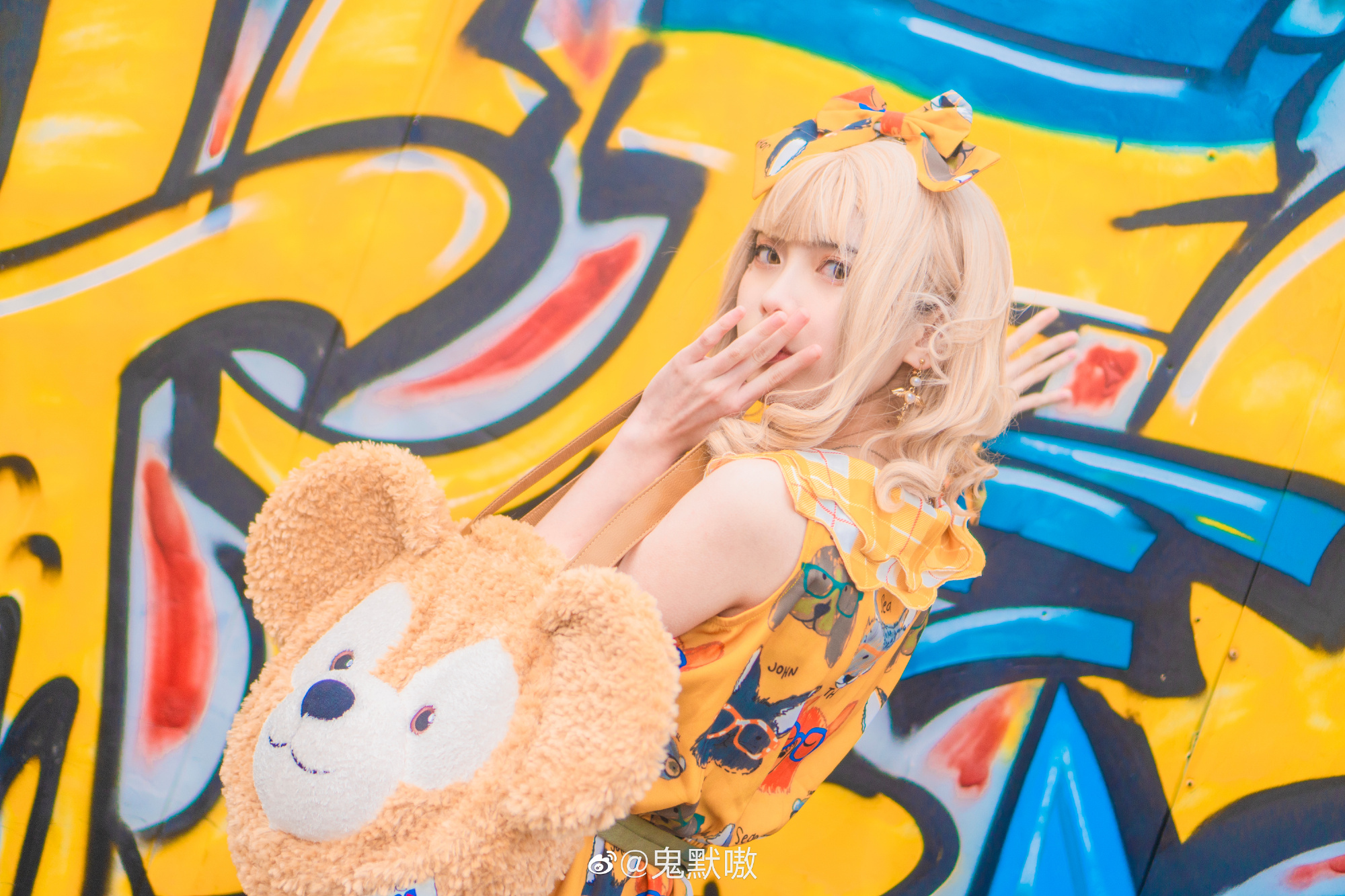 lolita 不经意划过发尾的指尖@鬼默嗷-米哈社