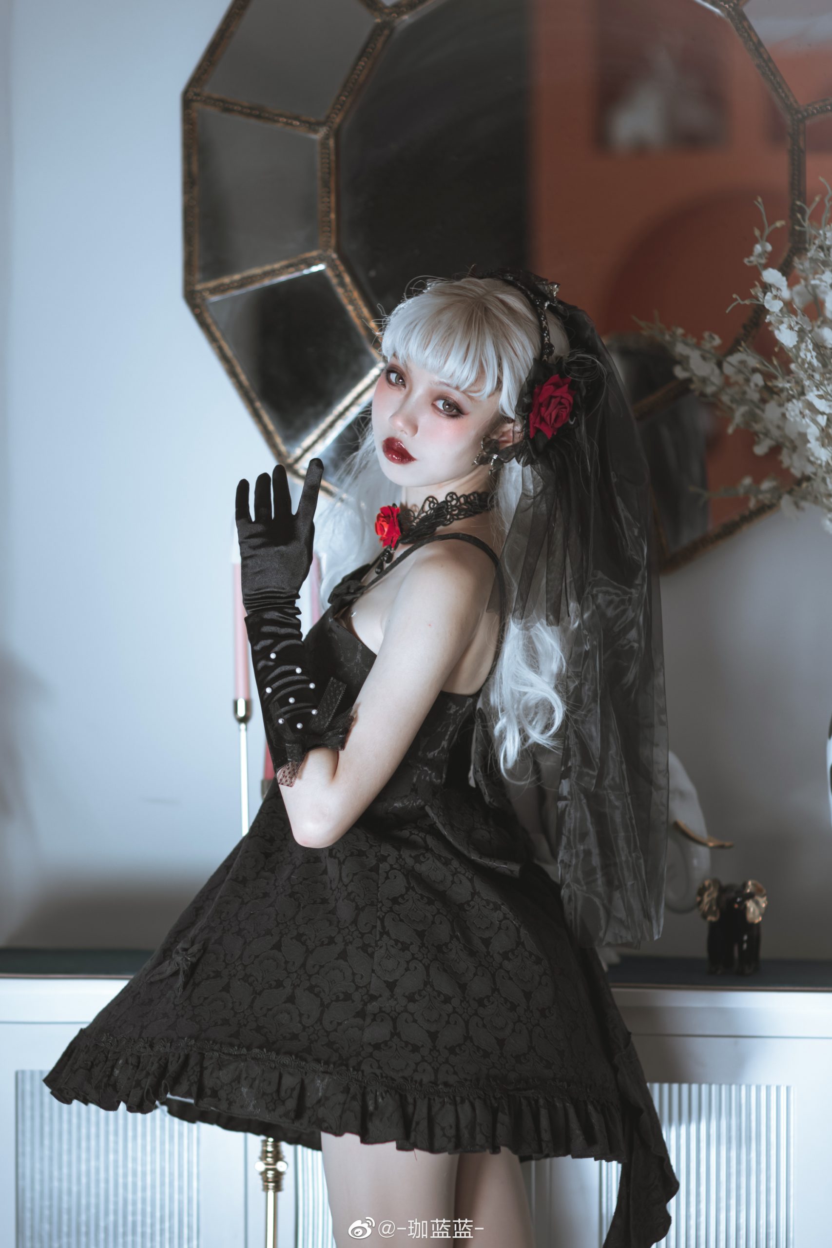 lolita装扮 哪朵玫瑰没有荆棘，最好的报复是美丽，最美的盛开是反击@-珈蓝蓝--米哈社